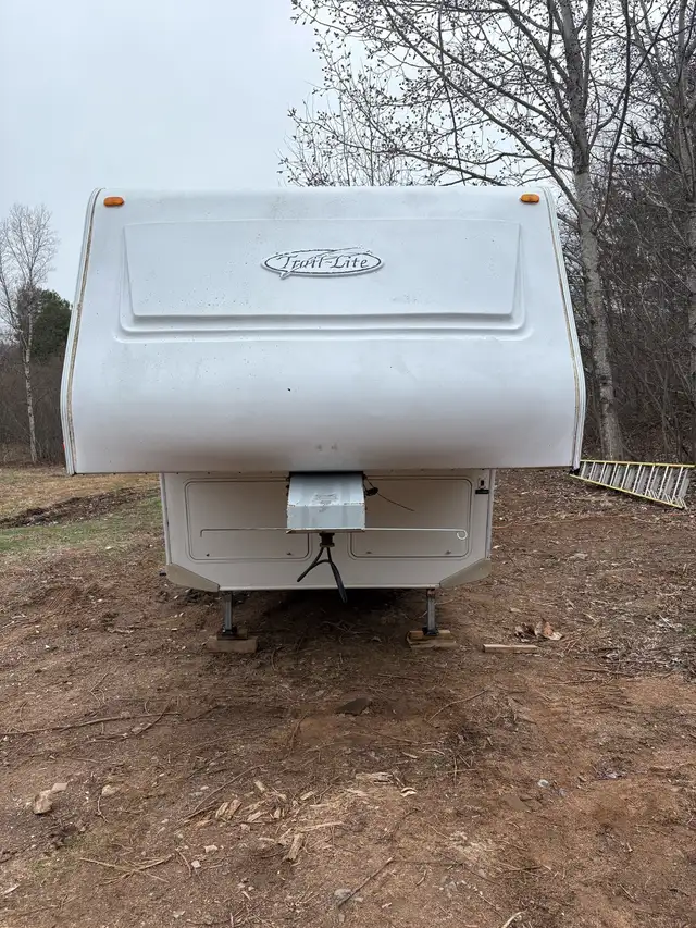 1999 Trail Lite travel trailer - Photo 3