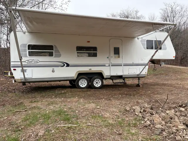 1999 Trail Lite travel trailer - Photo 5