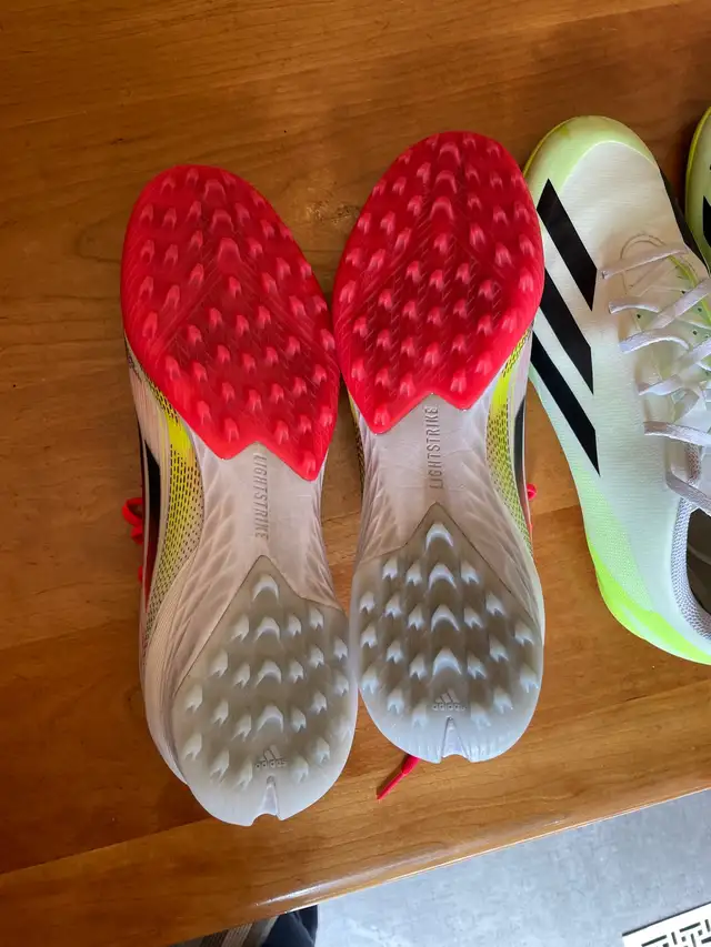 Soccer Shoes - Indoor - Photo 2