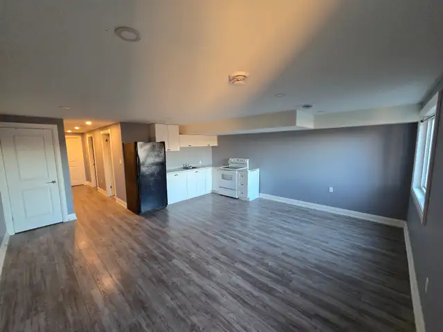 1-Bedroom Apt- All-inclusive  May 1st - Photo 4