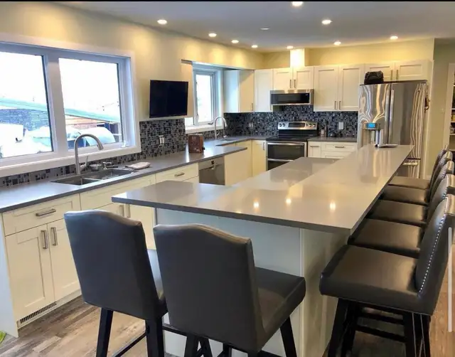 CLEARANCE SALE - IVORY (Off-White) Cabinets - Photo 4