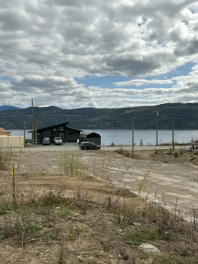 North Shuswap Building Lot