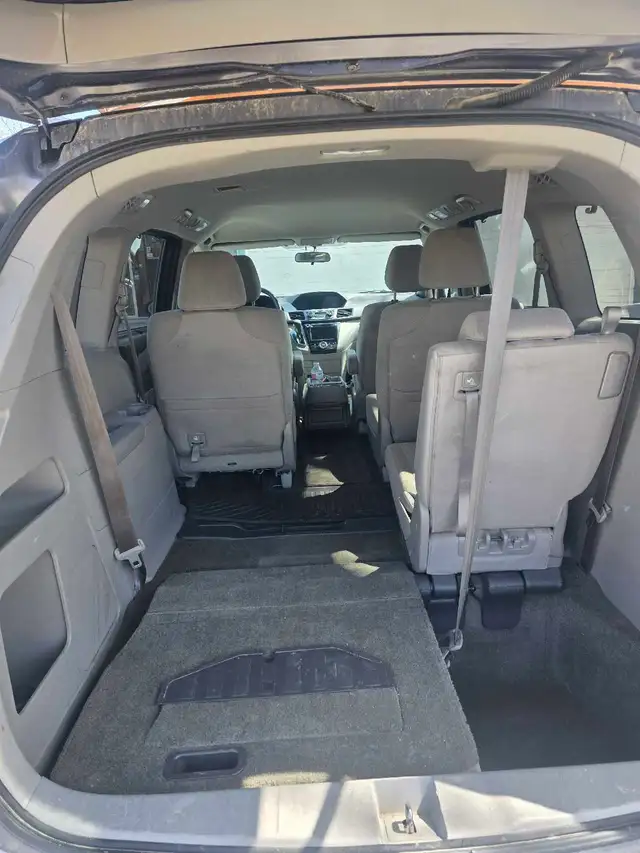 2015 Honda Odyssey EX SAFETIED - Photo 9