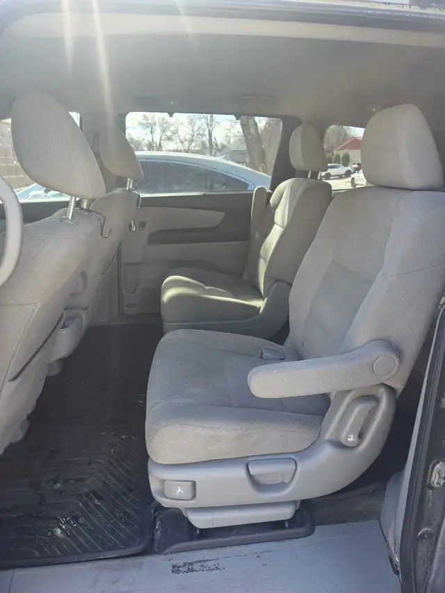2015 Honda Odyssey EX SAFETIED - Photo 10