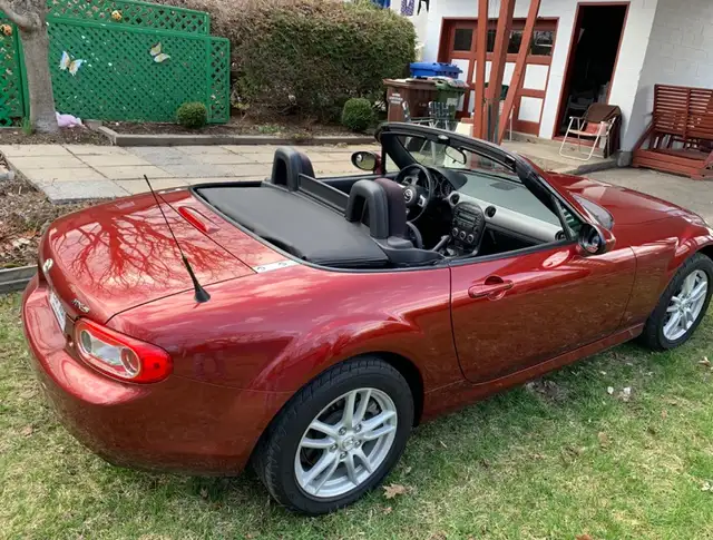 Mazda MX5-GS Décapotable - Photo 2