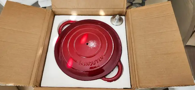 High Quality, SUNOUTLY Enameled Cast Iron 4.5 qt. Dutch Oven - Photo 2