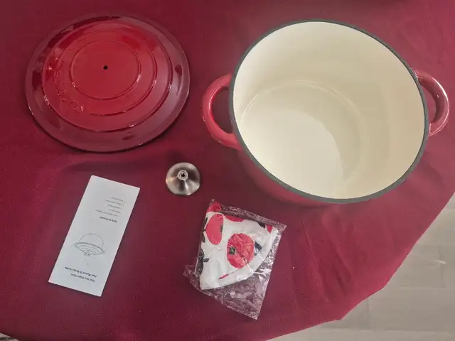 High Quality, SUNOUTLY Enameled Cast Iron 4.5 qt. Dutch Oven - Photo 3