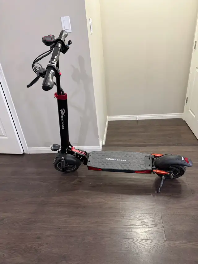 Evercross electric scooter -  Needs battery - Photo 4
