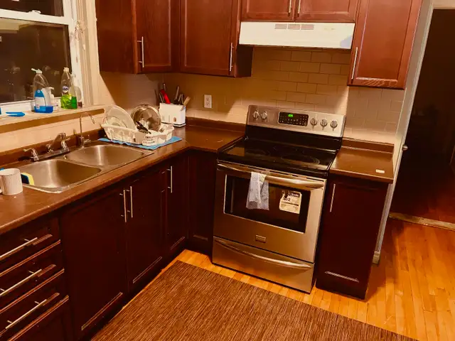 Student Rooms Available – 4-Min Walk to U Windsor | Utilities In - Photo 3