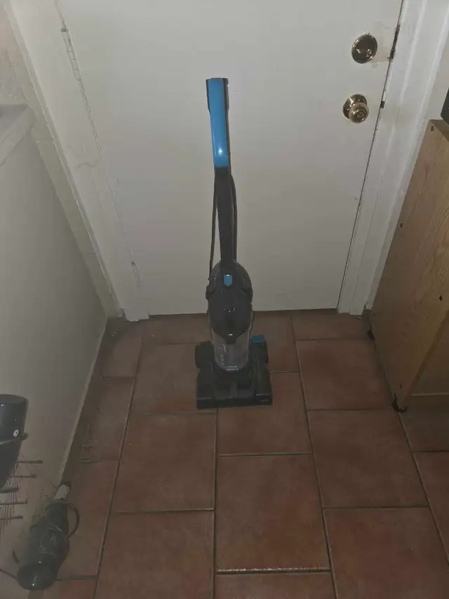 aspirateur bissell fonctionne bien