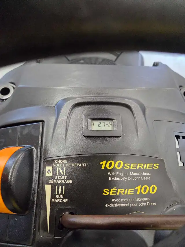john deere d130 lawn Tractor - Photo 6