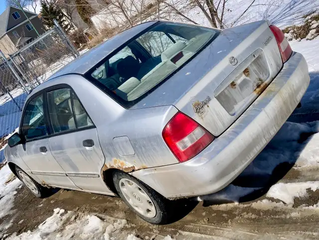 2002 Mazda Protege SE - Photo 2