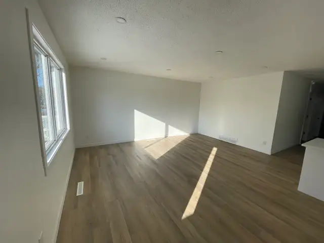 2.5 bedroom house for rent - Photo 3