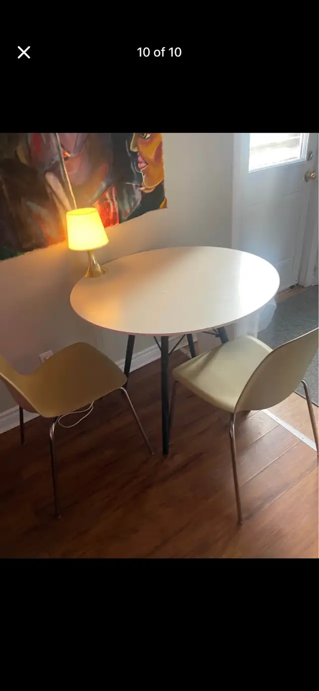 Beautiful IKEA Table & 2 Chairs & Free Delivery - Photo 3