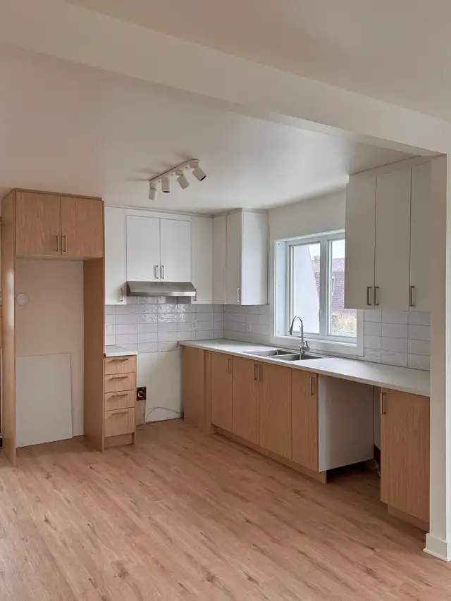 3 1/2 rénové - Grand Boulevard, Saint-Hubert