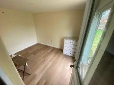 Private room for rent with direct access to backyard - Photo 2
