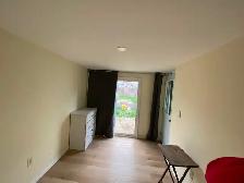 Private room for rent with direct access to backyard - Photo 3