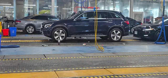 2018 Mercedes-Benz GLC 350 4MATIC – Mint Condition | Fully Lo