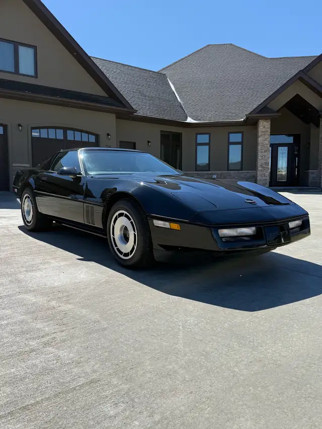 1985 Corvette - Photo 2