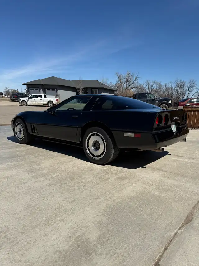 1985 Corvette - Photo 5