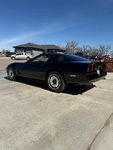 1985 Corvette - Photo 5