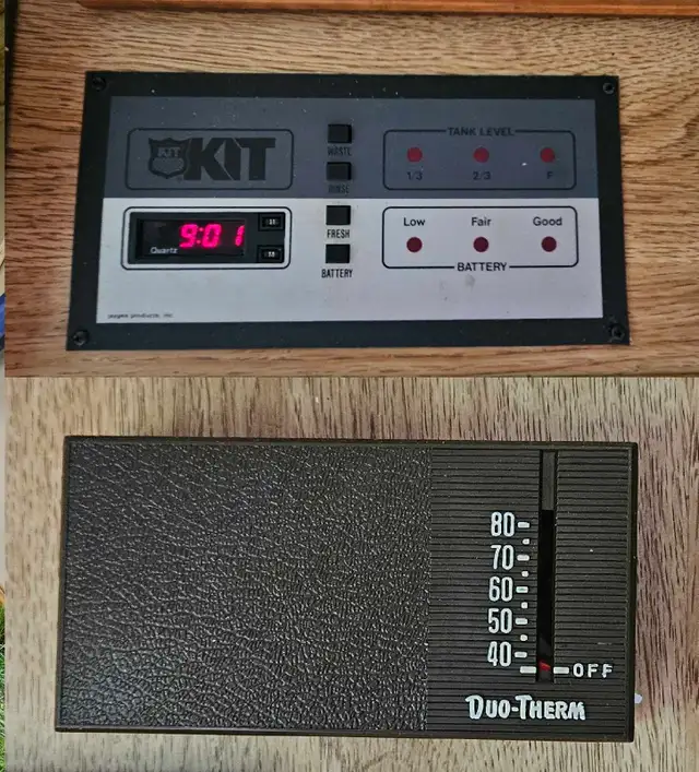 Camping Trailer Fifth Wheel - Photo 9