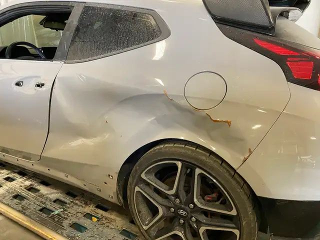 Auto body/ Rust repair/ Dent fix/ Frame repair/ Painting - Photo 3