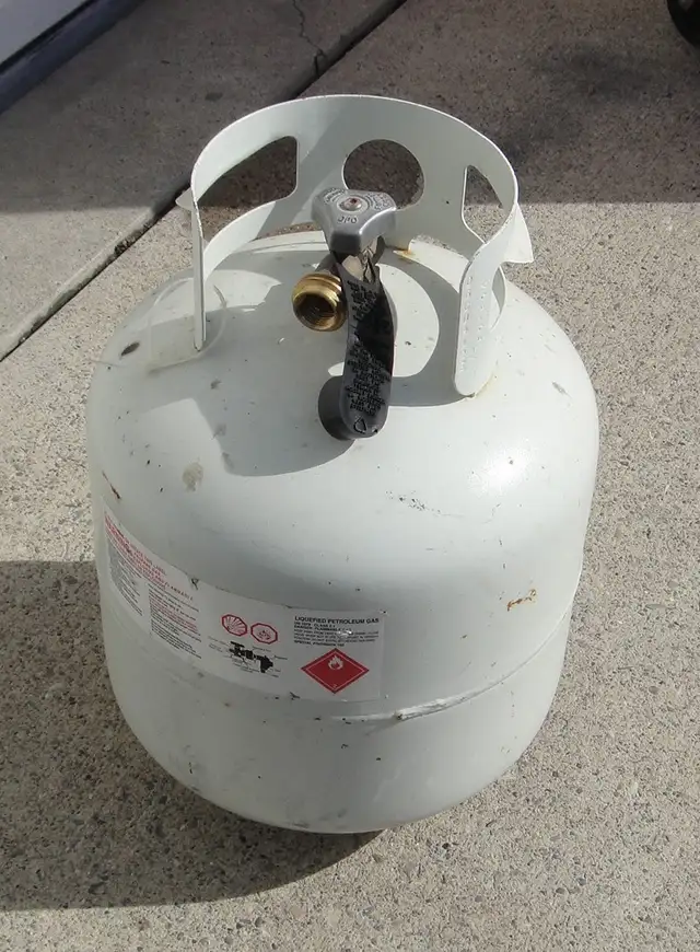 EXPIRED PROPANE TANK