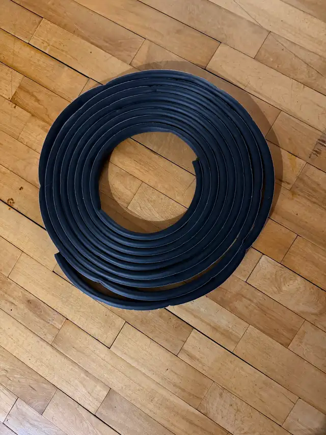 Rv Trailers, 25 Ft door weather stripping (Gasket or Seal ) - Photo 3