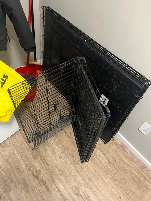 Dog / pet foldinenclosers. 0ne X-large one Large clean - Photo 2