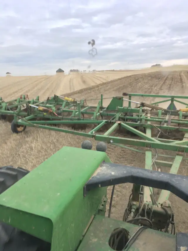 mixed farm worker - Photo 5