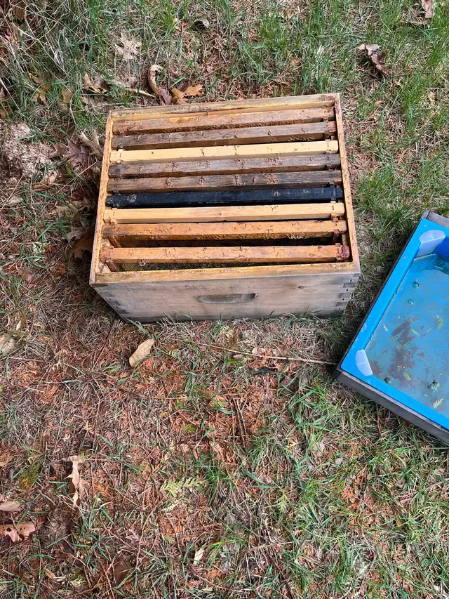 Bee keeping equipment - Photo 3