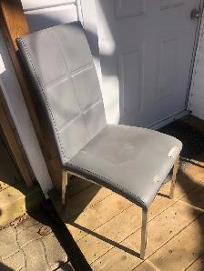1 chaise de cuisine confortable à vendre