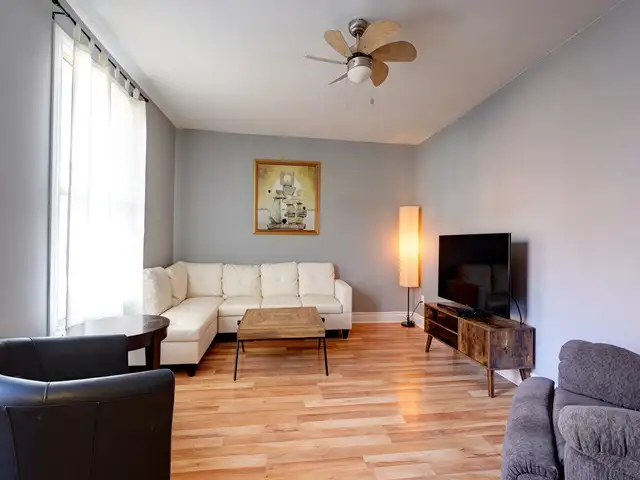 3 Beds 1.5 Baths ALL Included- Short and Long Term - Photo 5