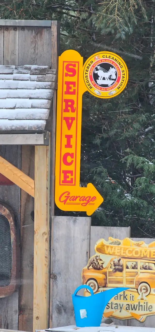 Custom flange signs - Photo 7