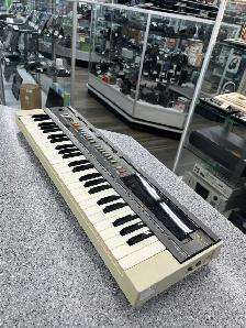 Casiotone MT-800 Keyboard