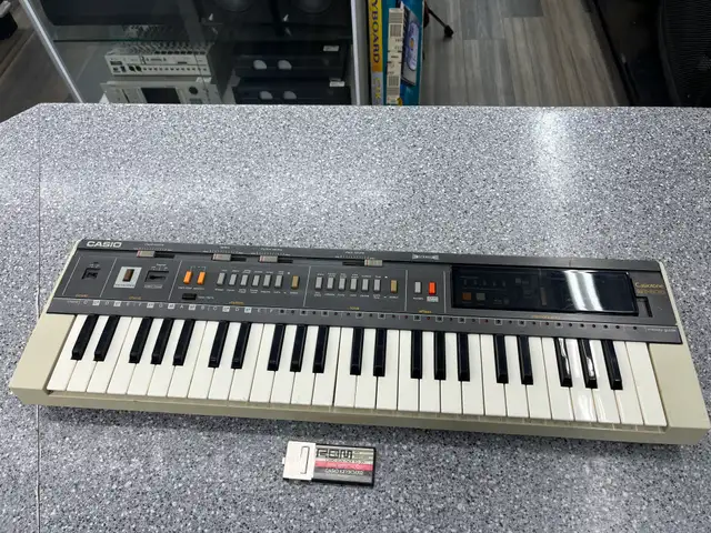 Casiotone MT-800 Keyboard - Photo 2