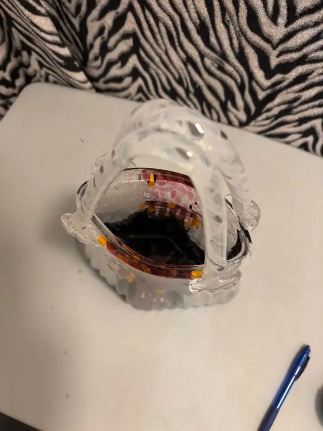 Beautiful Blown Glass Bag Vase $45obo - Photo 5