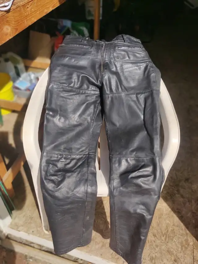 Motorcycle Leathers - Photo 3