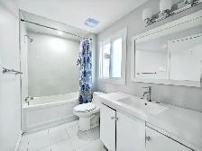 Room for rent near Square One Mississauga UTM Sheridan College - Photo 3