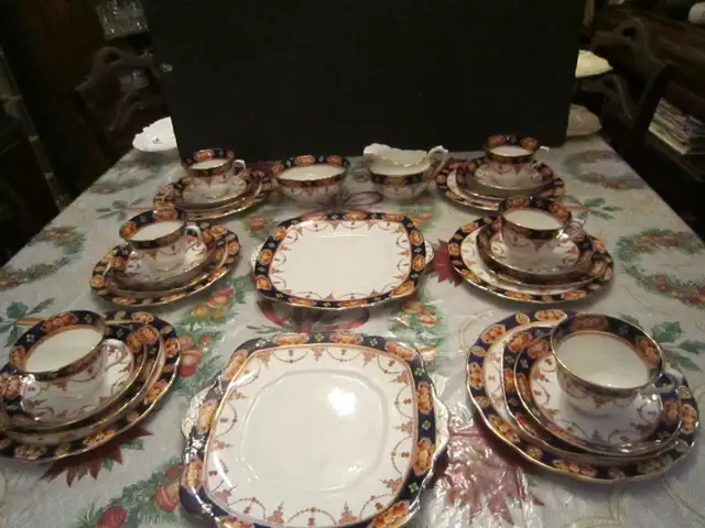 Royal Albert IMARI fine bone Crown china