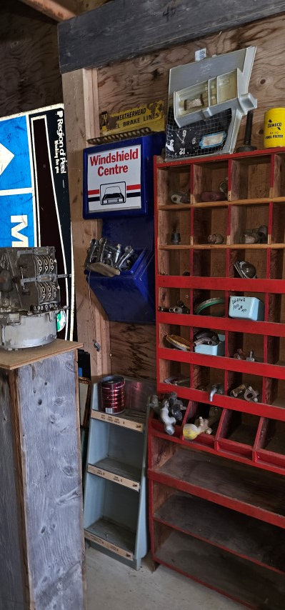 Gas pump parts etc, for sale - Photo 2