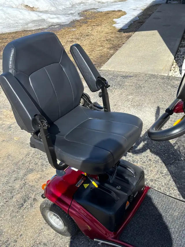 Mobility scooter - Photo 6