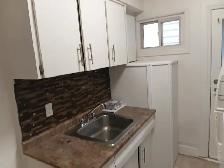 1 BDRM   DEN IN WALKERVILLE FOR RENT - Photo 2