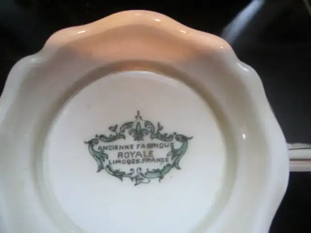 Limoges France ROYALE tea set for 6, Pattern #14324 - Photo 3