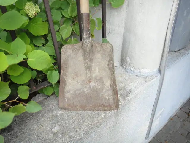 pelle pour jardin - Photo 3