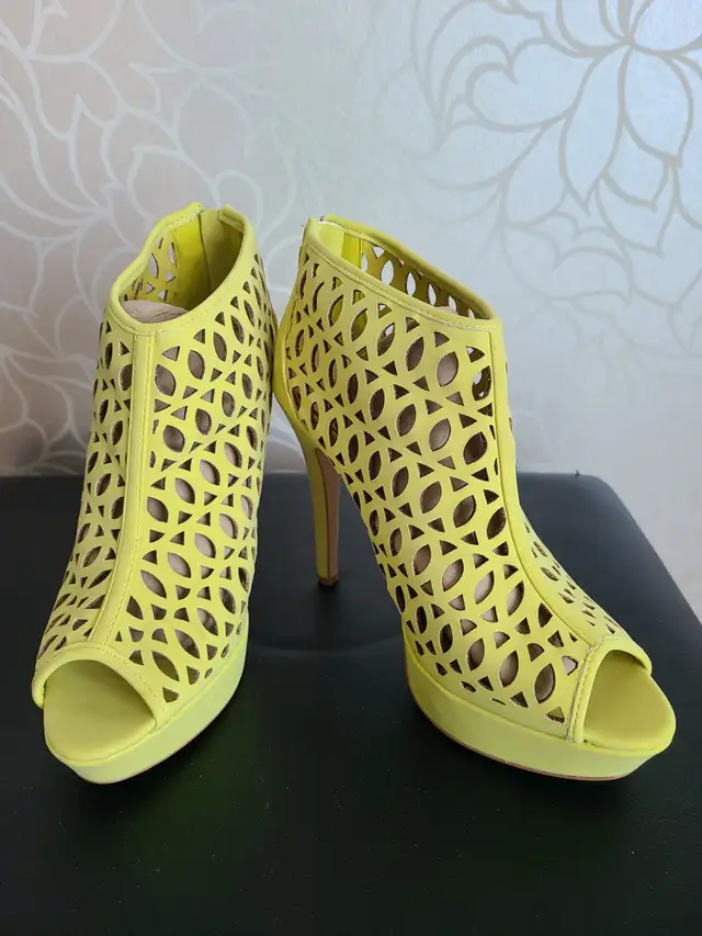 Brand New Women shoes Size 9 - Photo 4