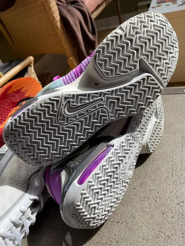 Basketball Shoes - Men’s - Photo 6