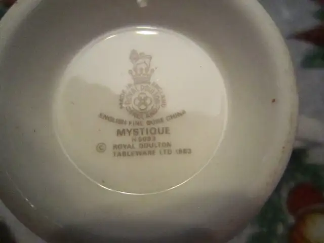 Royal Doulton MYSTIQUE fine bone china set for 12 - Photo 3