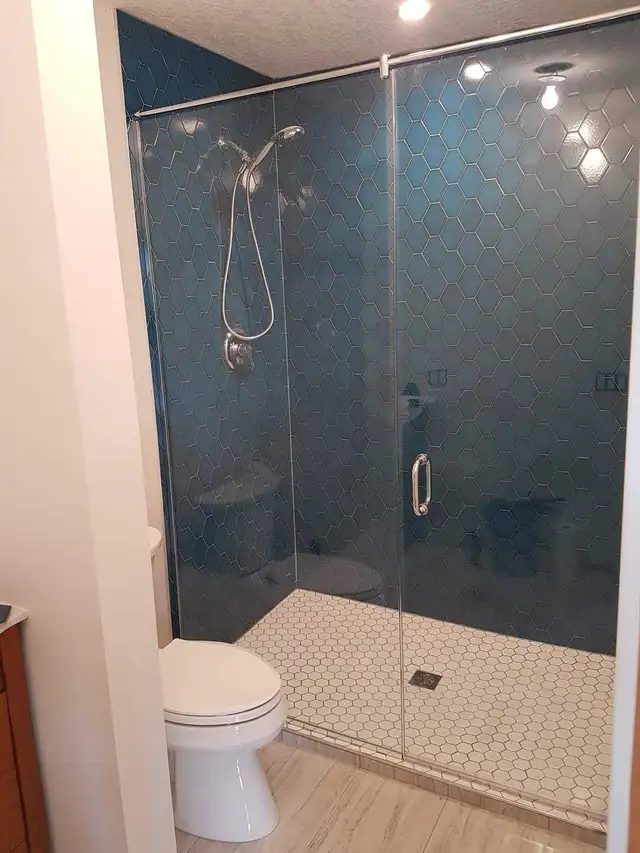 ✨ CALGARY CUSTOM BATHROOM RENOVATIONS ✨ - Photo 8